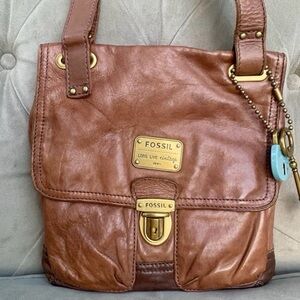 Rare Fossil Vintage British Tan and brown Leather Shoulder Bag with tab lock
